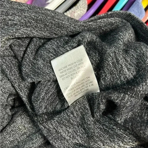 Kuwallatee  T-Shirt - Picture 6 of 6